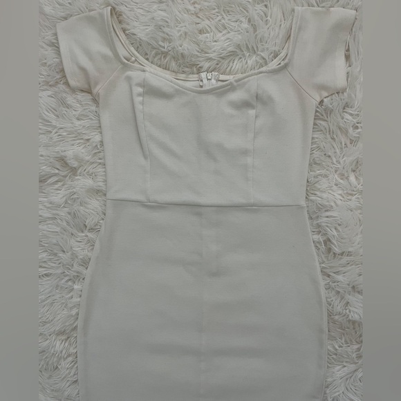 Tobi White Off-the-Shoulder Bodycon Mini Dress Size Medium - Picture 7 of 16